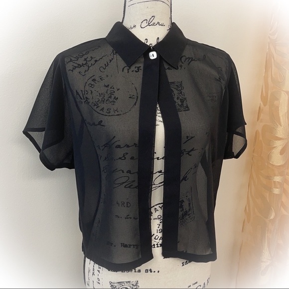 💕Beautiful Black Short Sleeved Sheer Cover up💕 - Picture 6 of 10